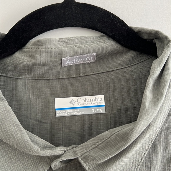 Columbia Short Sleeve Button Up XL - Picture 4 of 12